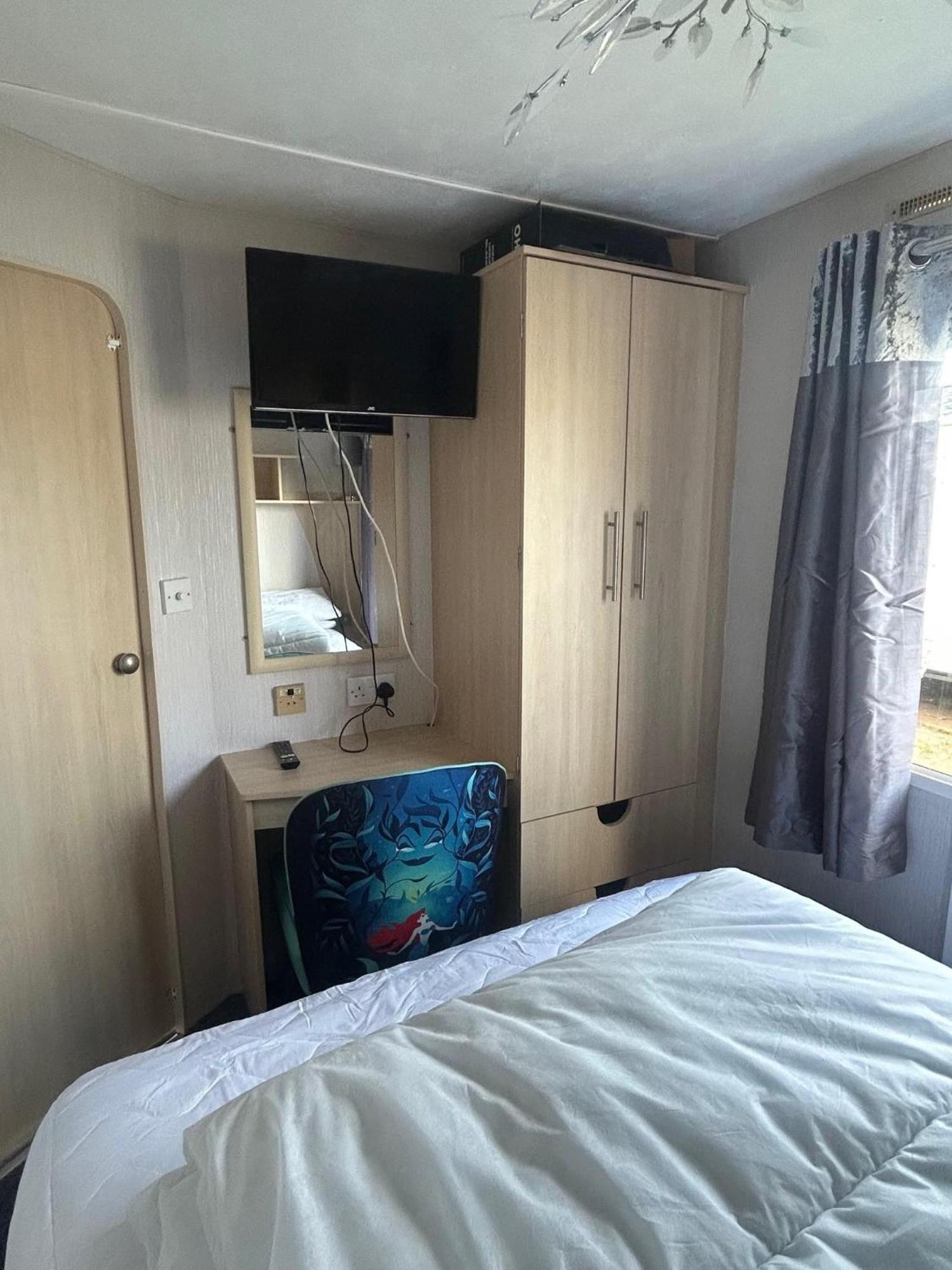 6 Berth Caravan For Hire By The Beach In Heacham, Norfolk Ref 21038C Екстер'єр фото